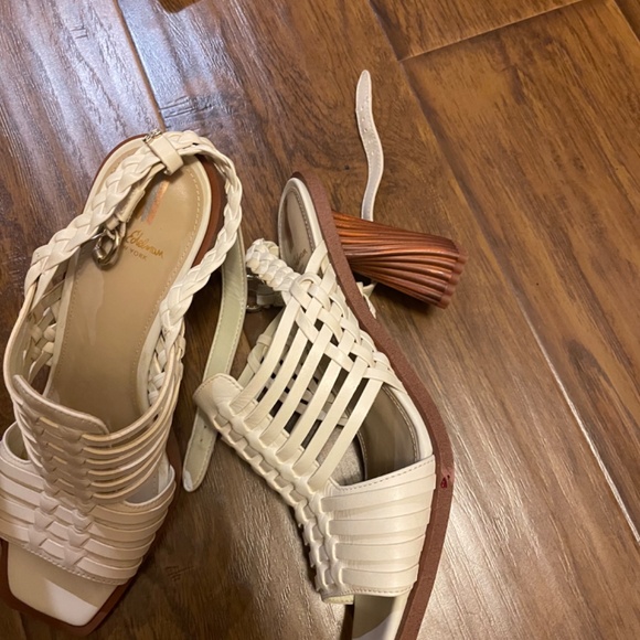 Shoes - Picture 4 of 7